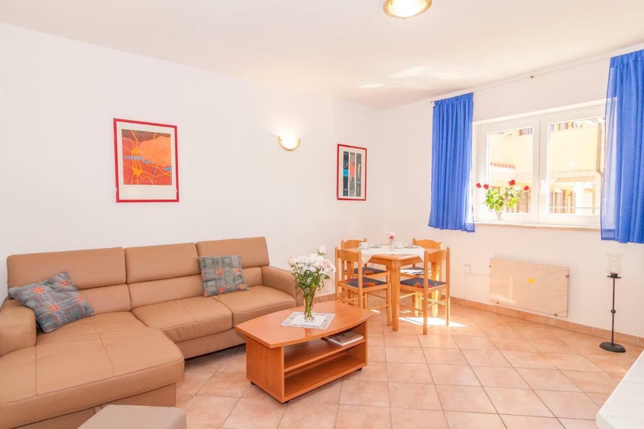 Villa California Poreč Eksteriør bilde