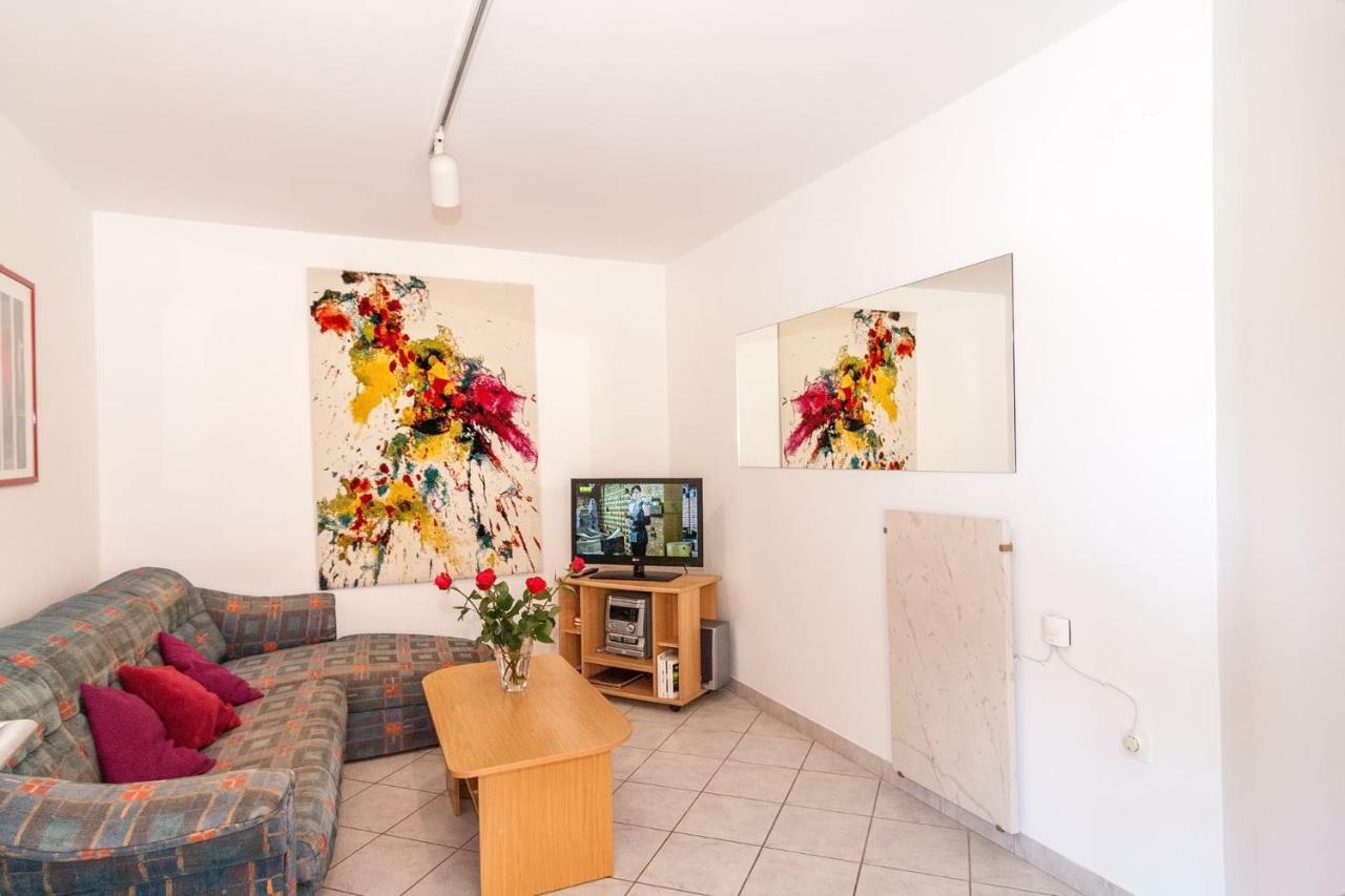Villa California Poreč Eksteriør bilde