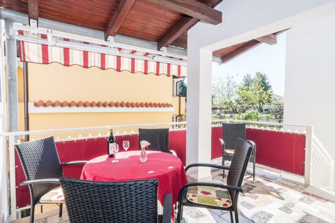 Villa California Poreč Eksteriør bilde